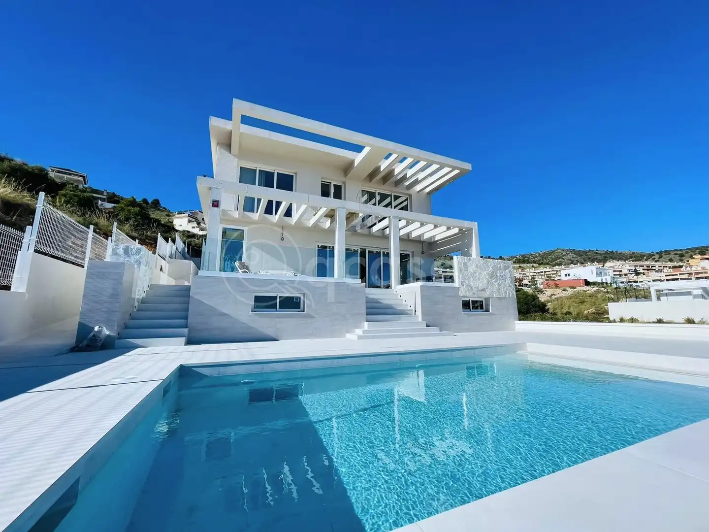 Vista exterior de Casa o chalet en venta en Benalmádena con Aire acondicionado, Calefacción y Jardín privado