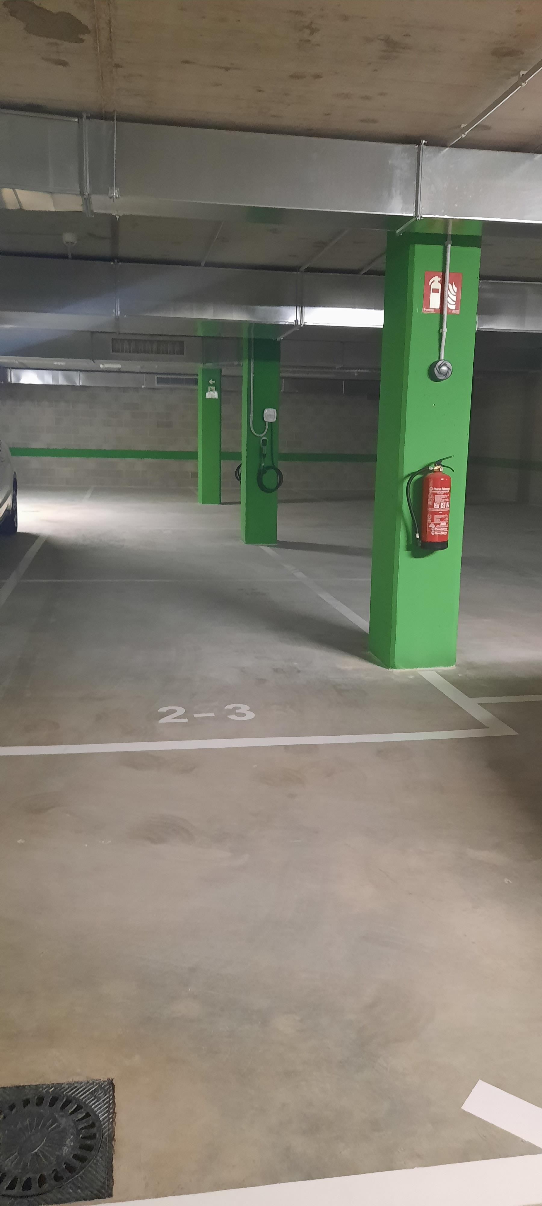 Garage to rent in Carrer Ramón y Cajal