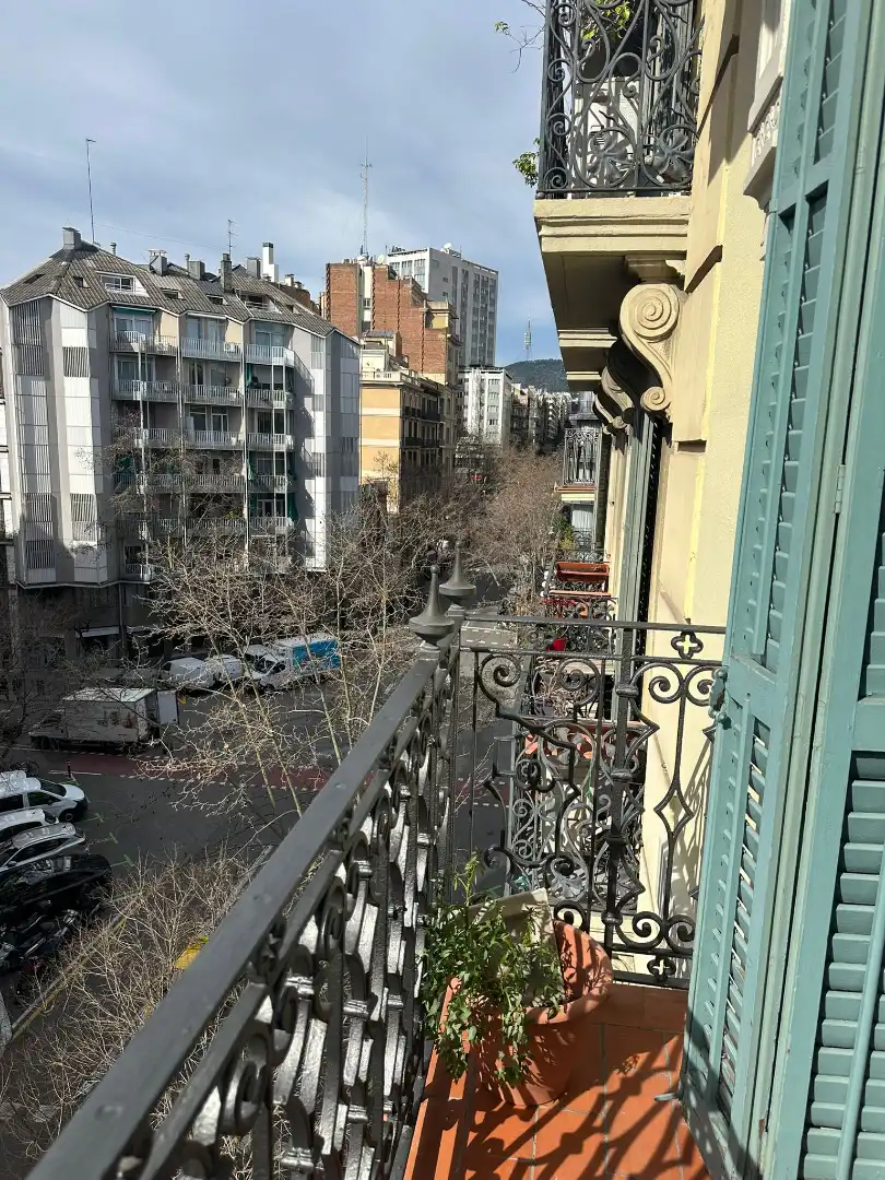 Vista exterior de Piso en venta en Barcelona con Aire acondicionado, Calefacción y Trastero