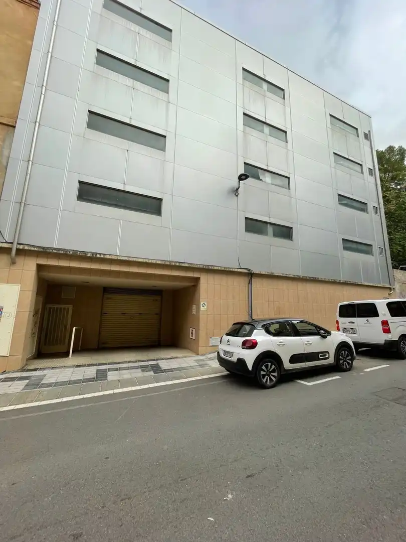 Garage zur Miete in Centre