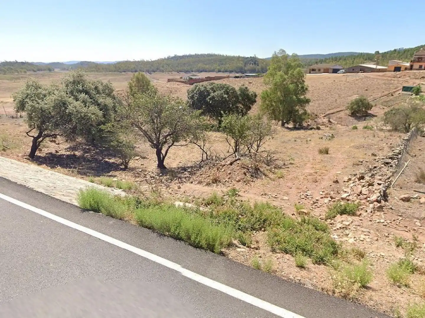 Land for sale in Alía