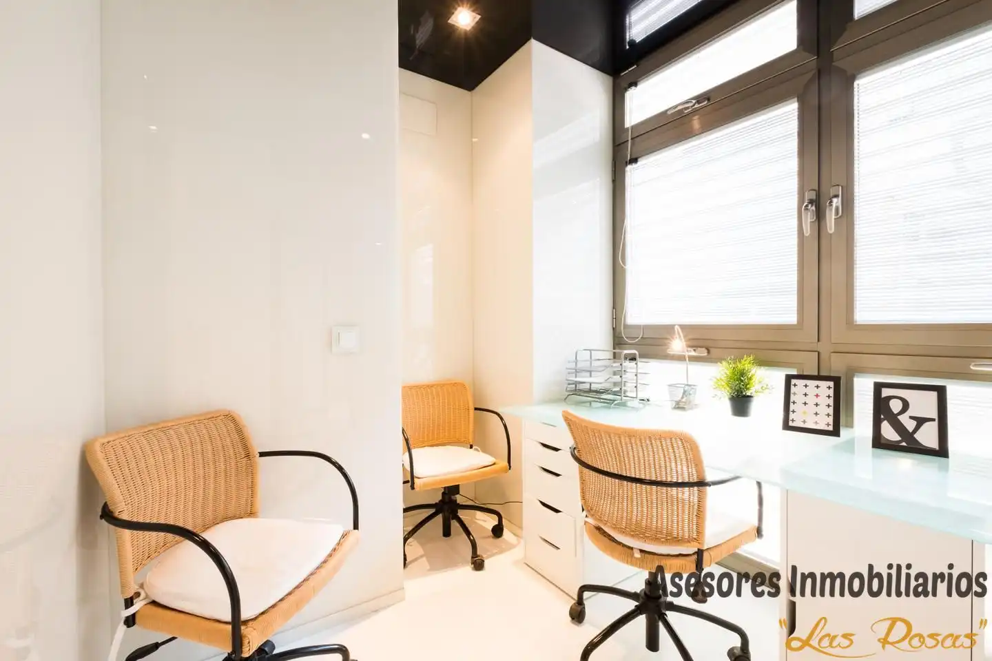 Ground floor for sale in Madrid  with Air Conditioner and Heating