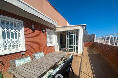 Terrace of Attic to rent in  Barcelona Capital  with Air Conditioner, Heating and Private garden