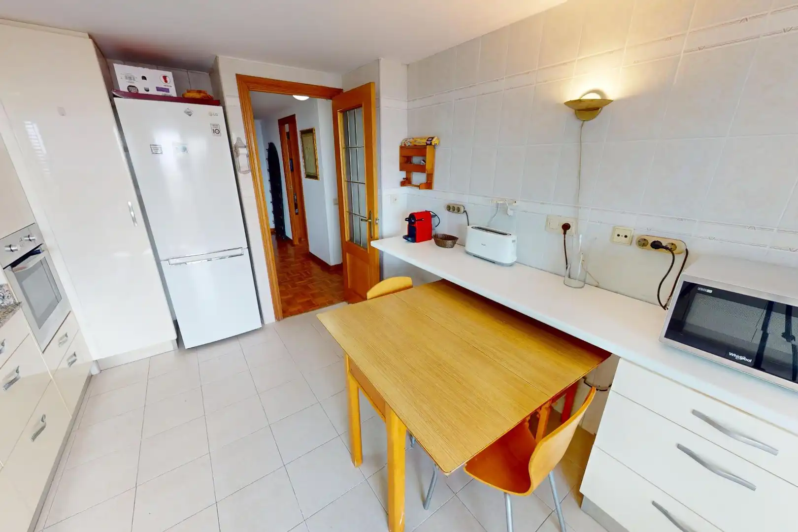 Cocina de Piso de alquiler en Valencia con Aire acondicionado, Parquet y Amueblado