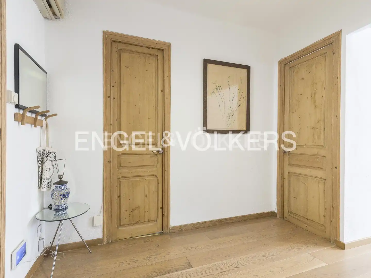 Flat for sale in Barcelona  with Air Conditioner, Heating and Furnished