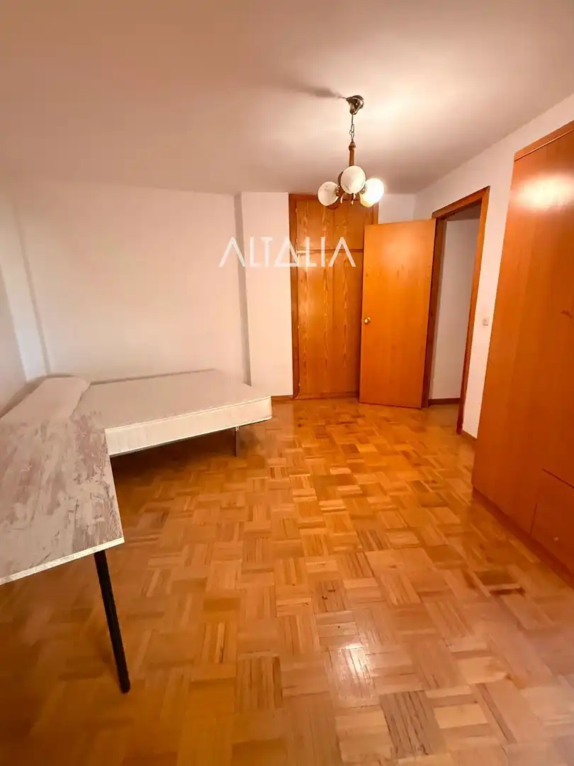 Habitación de Piso de alquiler en Cuenca con Calefacción y Amueblado