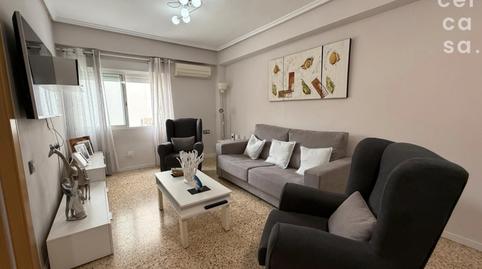 Foto 2 de Pis en venda a Carrer D'alcanyís, Torrefiel, Valencia