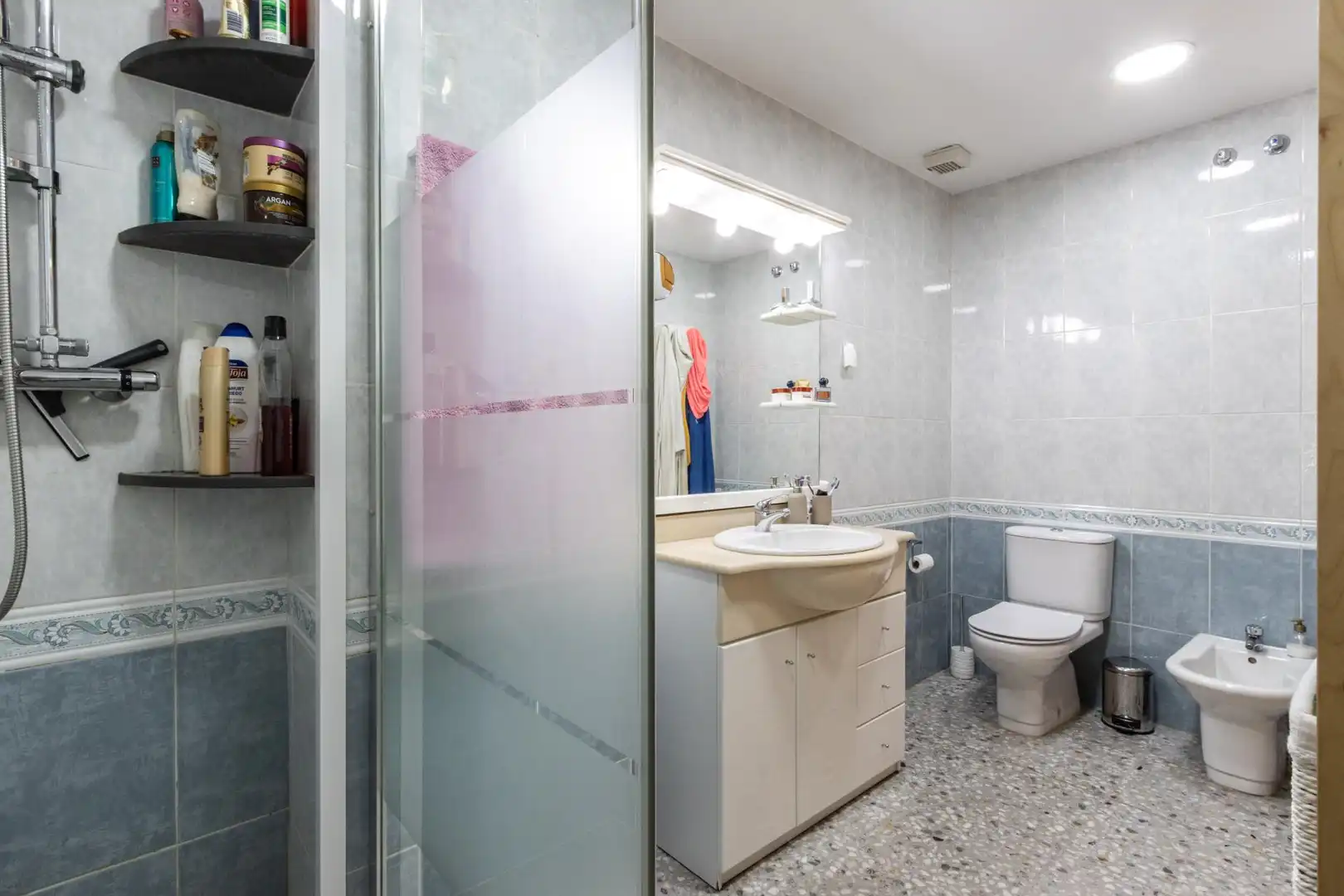 Bathroom of Flat for sale in Sabadell  with Heating, Terrace and Balcony