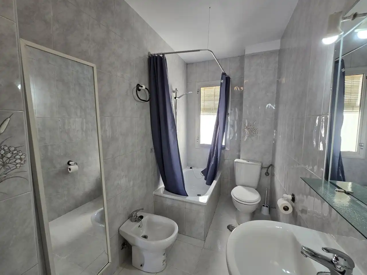 Room in Bami, Bami - La Estrella