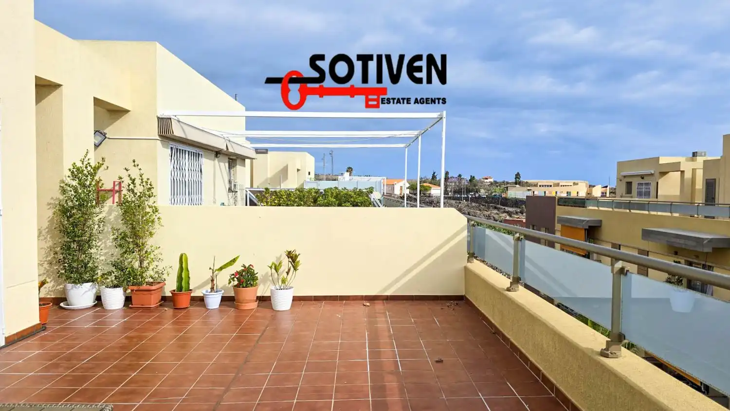 Vista exterior de Ático en venta en Guía de Isora con Aire acondicionado, Terraza y Trastero