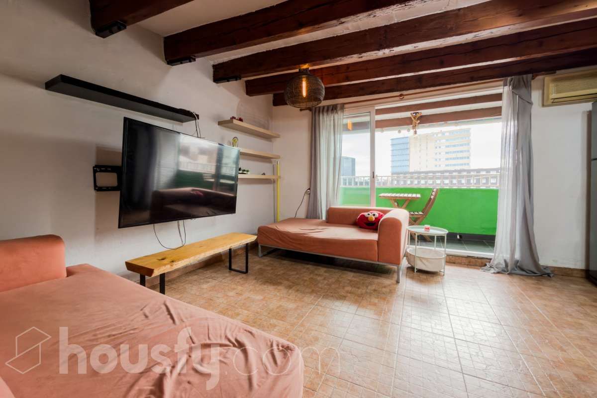 Sala de estar de Piso en venta en  Barcelona Capital con Terraza, Trastero y Amueblado