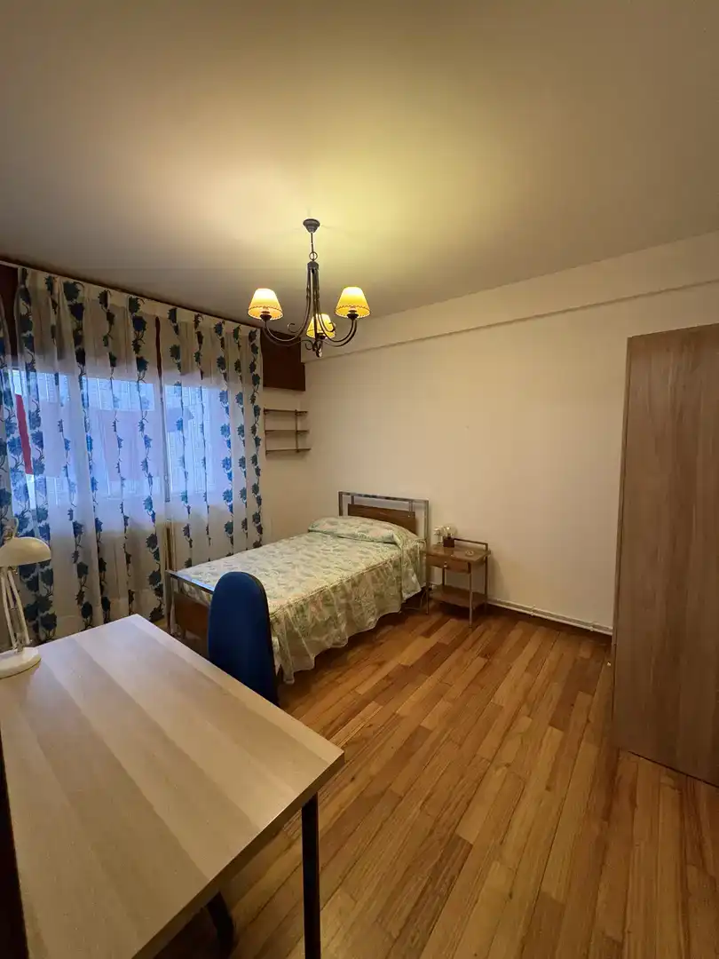 Bedroom of Flat for rent in Pontevedra Capital 