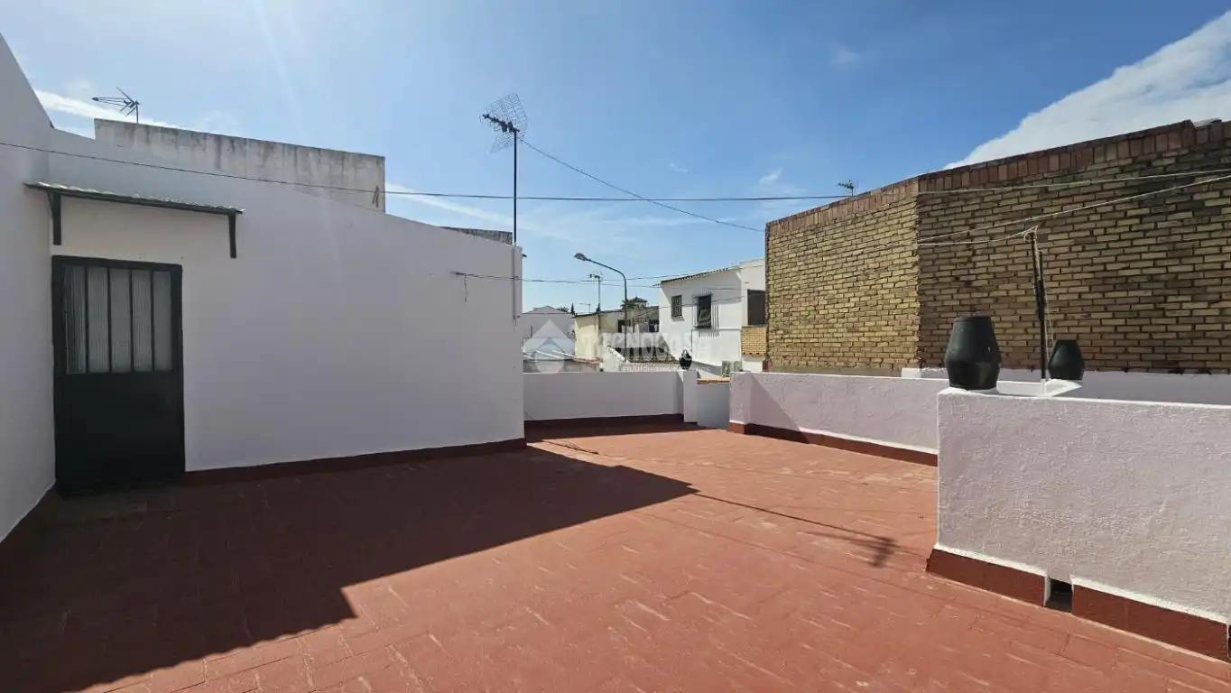 Casa aparellada amb terrassa en venda a Villanueva del Ariscal, imagen 23