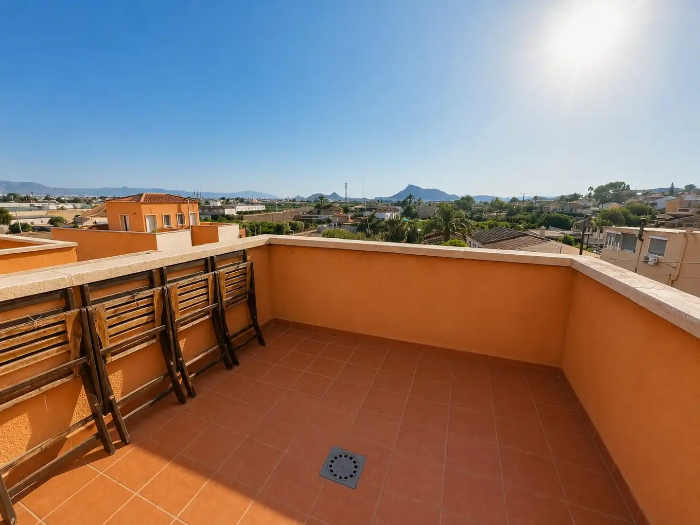 Terrassa de Casa adosada en venda en Helechosa de los Montes amb Calefacció, Jardí privat i Terrassa