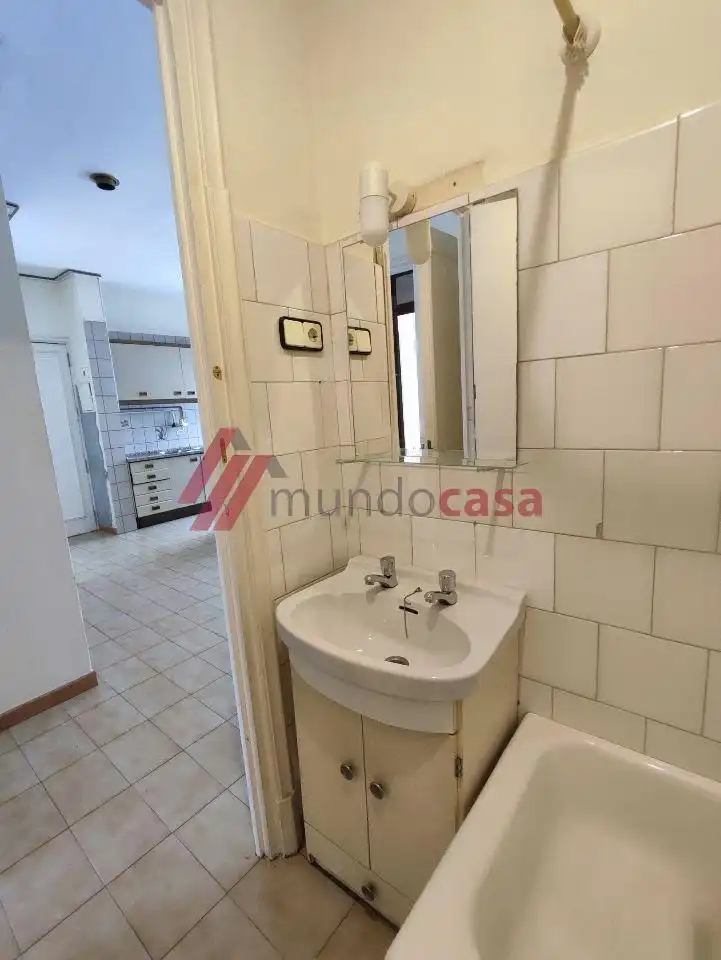 Cocina de Piso para compartir en Ferrol con Calefacción, Parquet y Amueblado