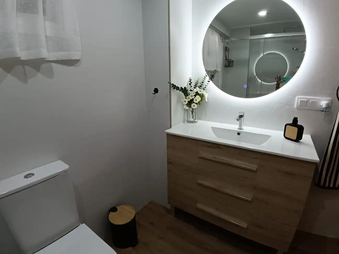 Bathroom of Detached homes for rent in Antequera
