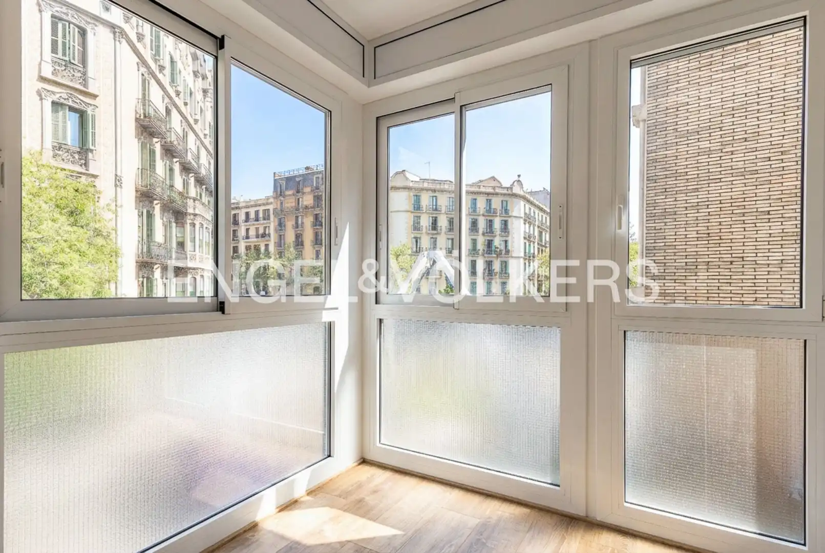 Vista exterior de Pis en venda en Barcelona amb Aire condicionat, Calefacció i Parquet