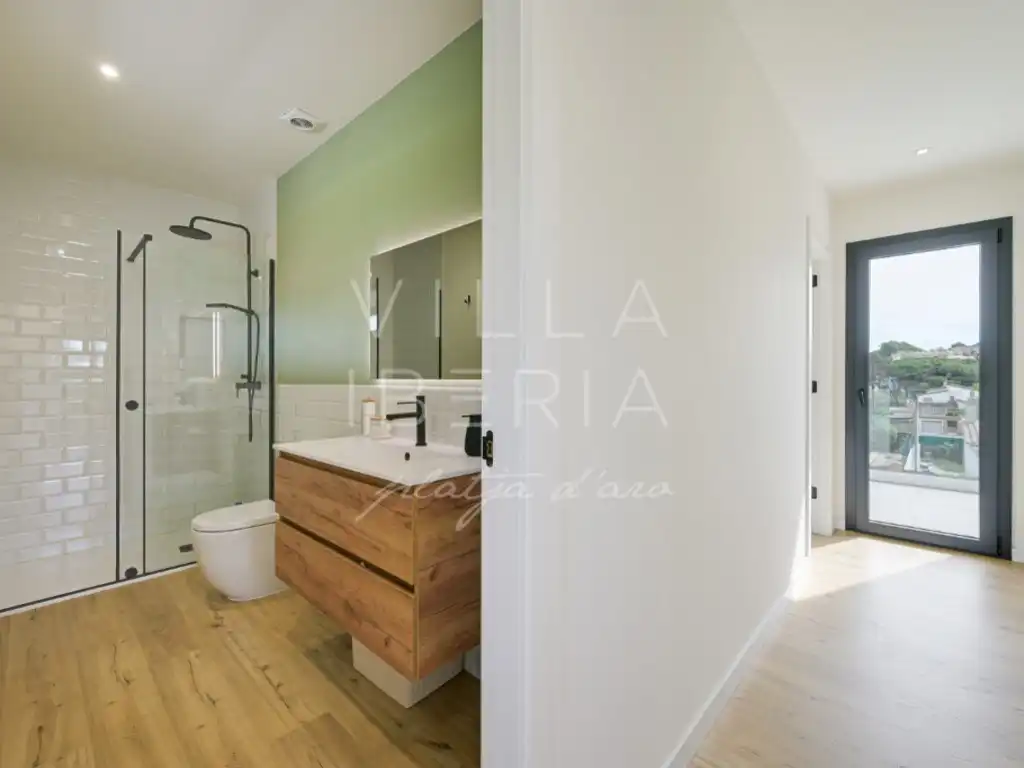 Bathroom of Houses for sale in Calonge i Sant Antoni  with Air Conditioner, Heating and Private garden