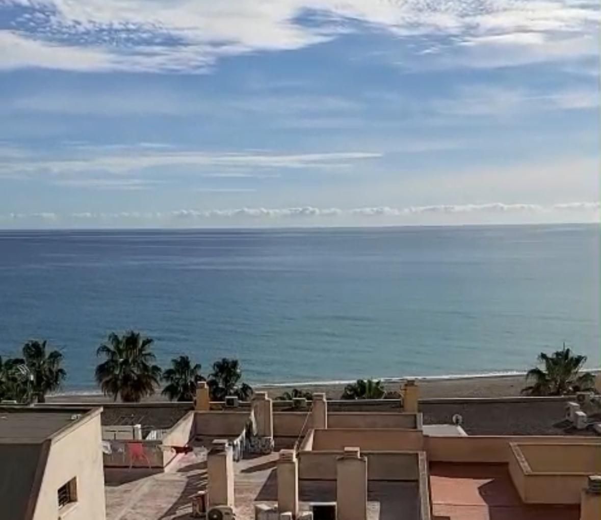 Vista exterior de Pis en venda en Roquetas de Mar