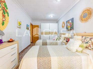 Flat with balcony for sale in Algirós