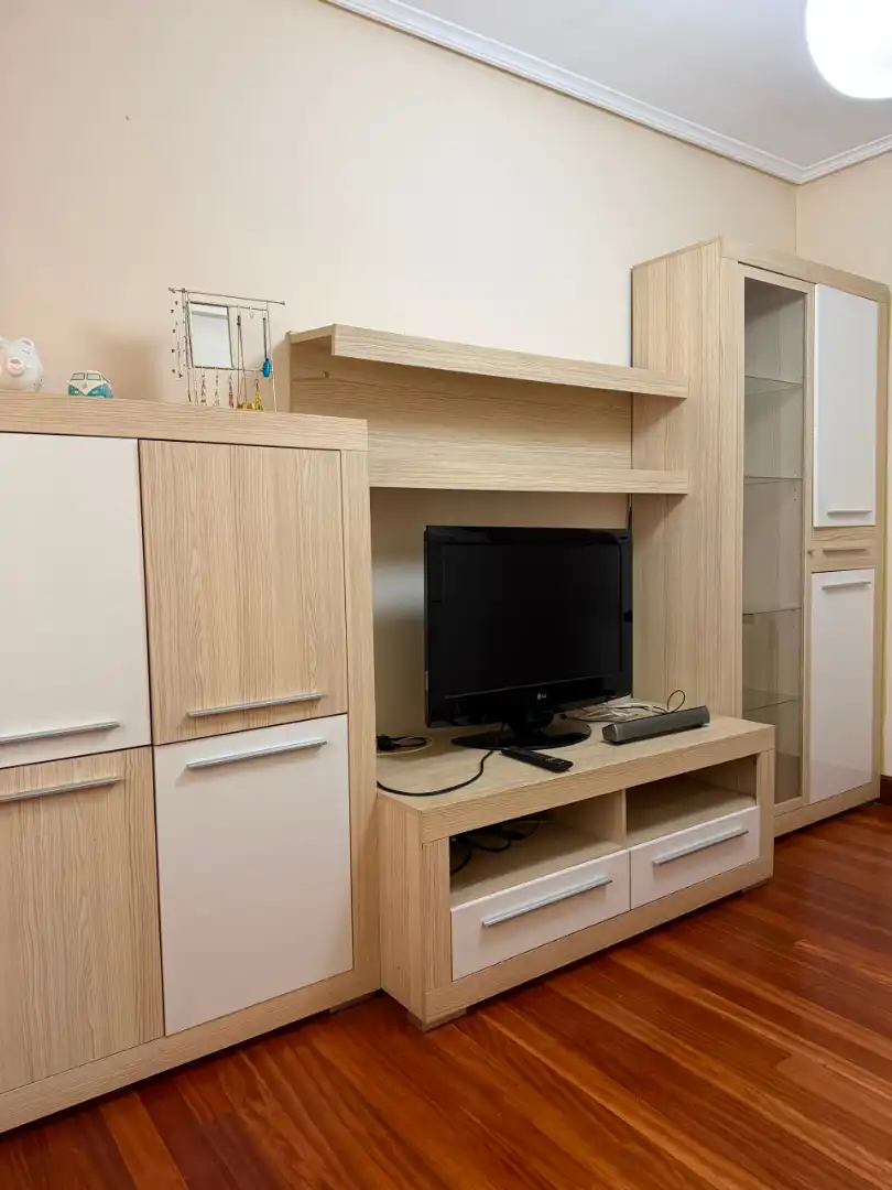 Sala de estar de Piso en venta en Barakaldo  con Calefacción, Parquet y Amueblado
