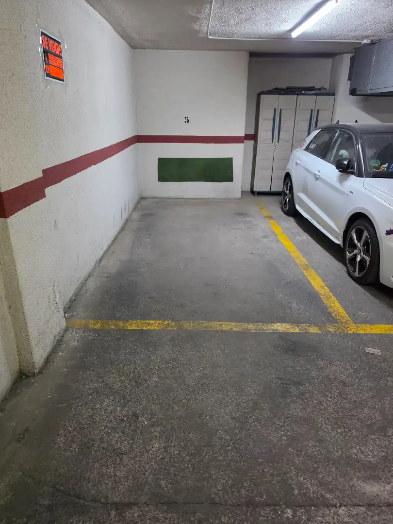 Parkplatz von Garage zum Verkauf in Valencia