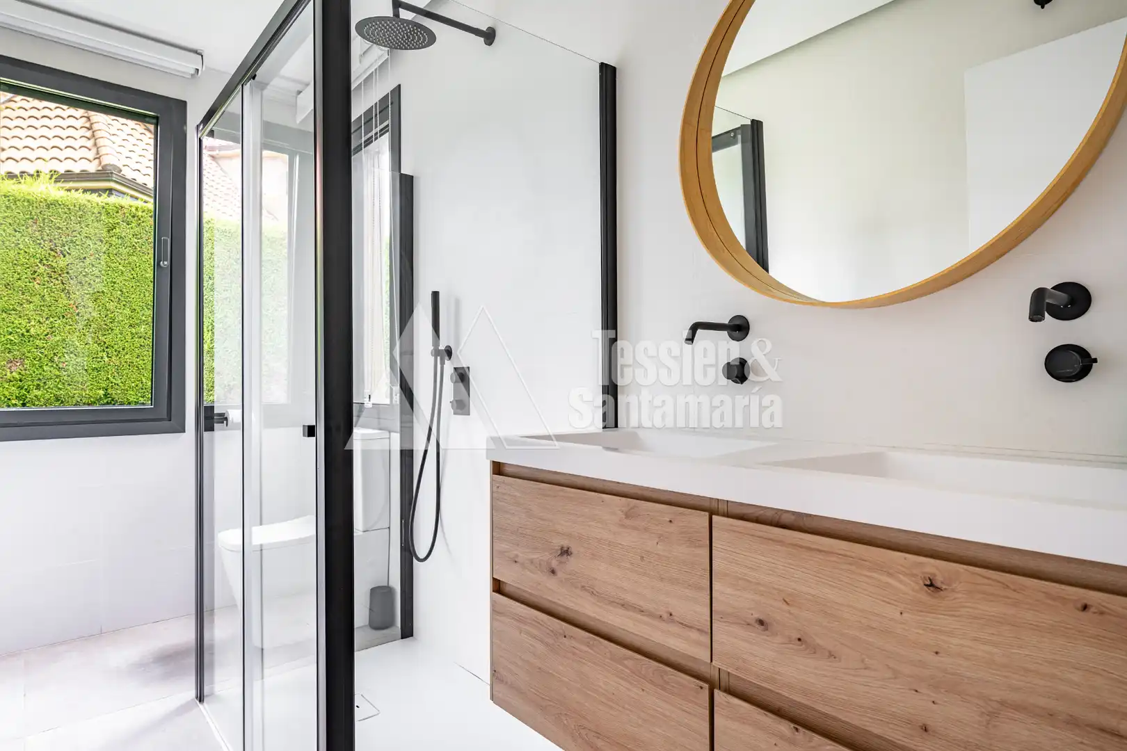 Baño de Casa o chalet en venta en Gijón  con Calefacción, Jardín privado y Terraza