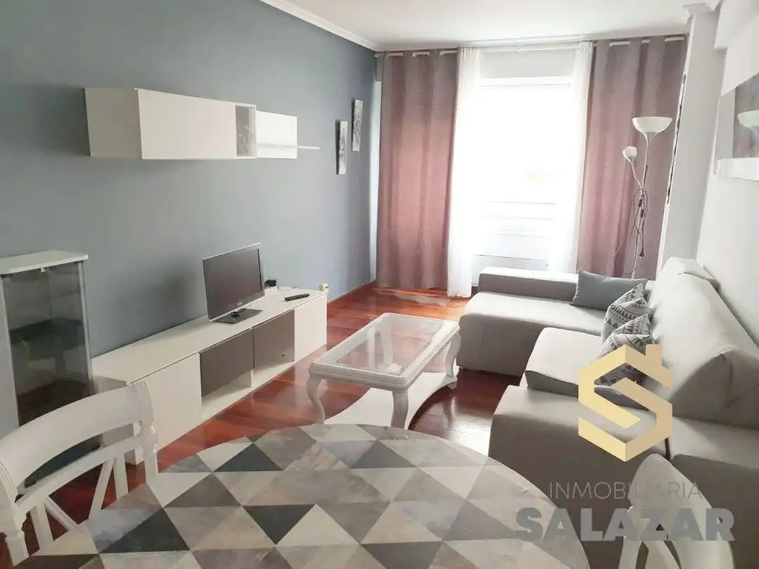 Sala de estar de Piso de alquiler en Bilbao  con Calefacción y Balcón