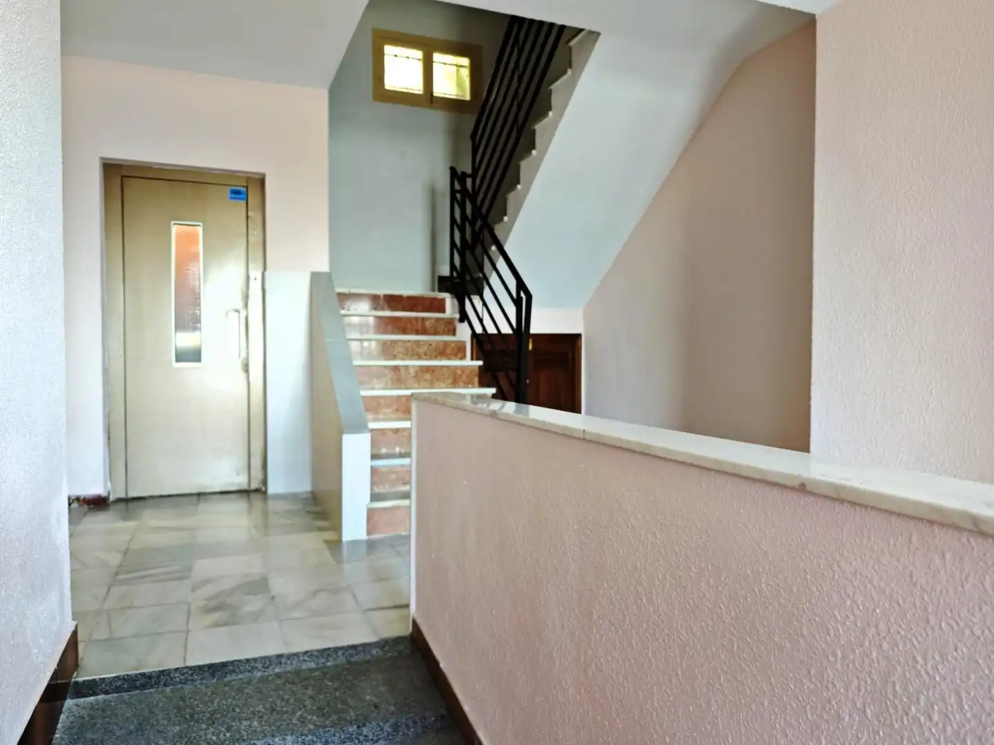 Piso en venta en Elche / Elx con Terraza, Amueblado y Balcón