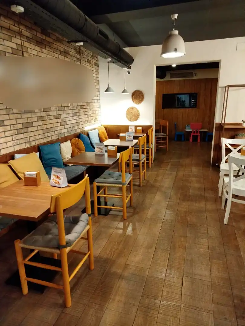 Business premises for transfer in Eixample, imagen 3
