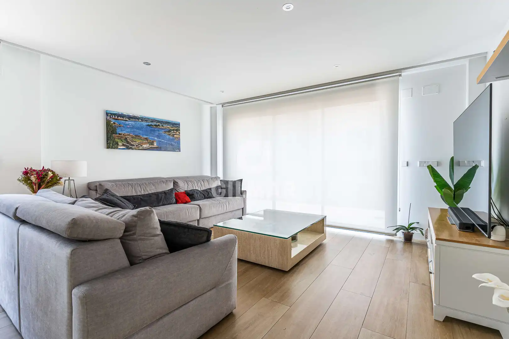 Wohnzimmer von Einfamilien-Reihenhaus zum Verkauf in Madrid mit Heizung, Privatgarten und Schwimmbad