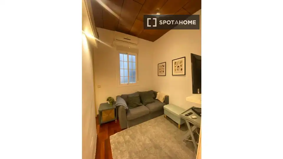 Exterior view of Flat for rent in Madrid  with Air Conditioner, Heating and Furnished