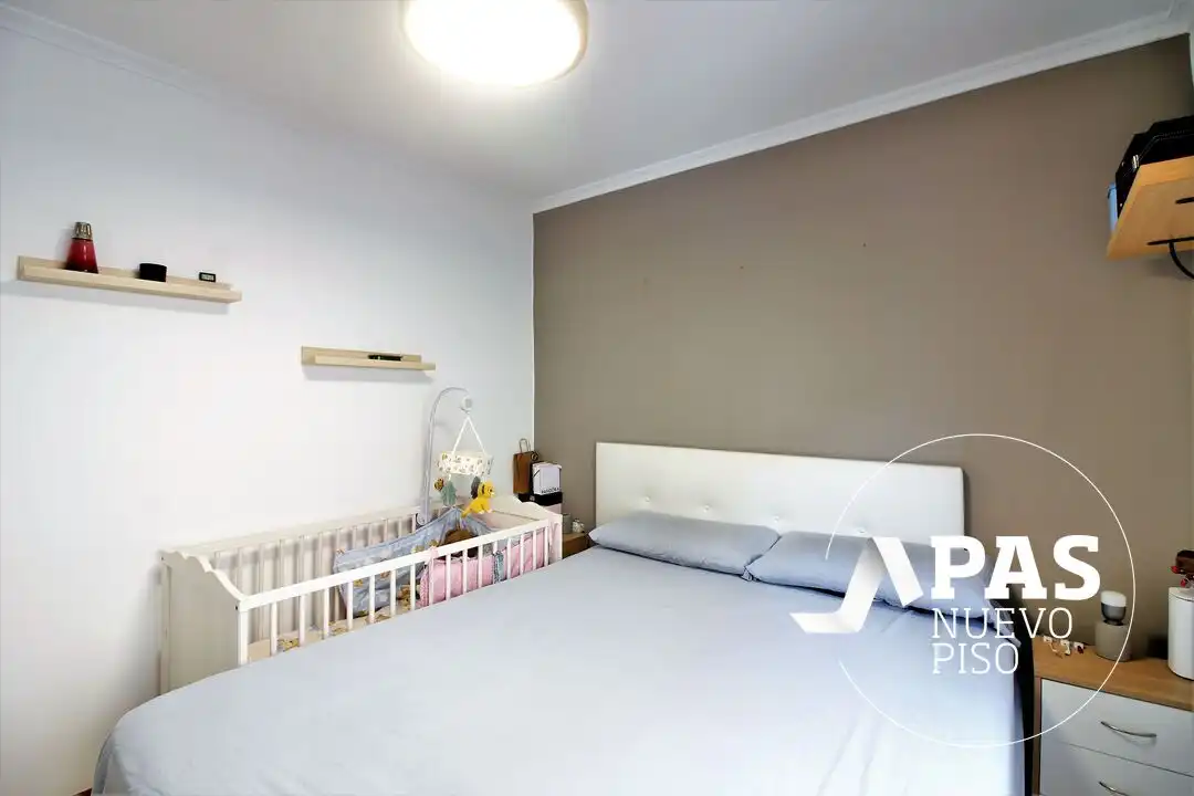 Bedroom of Flat for sale in Santander  with Heating