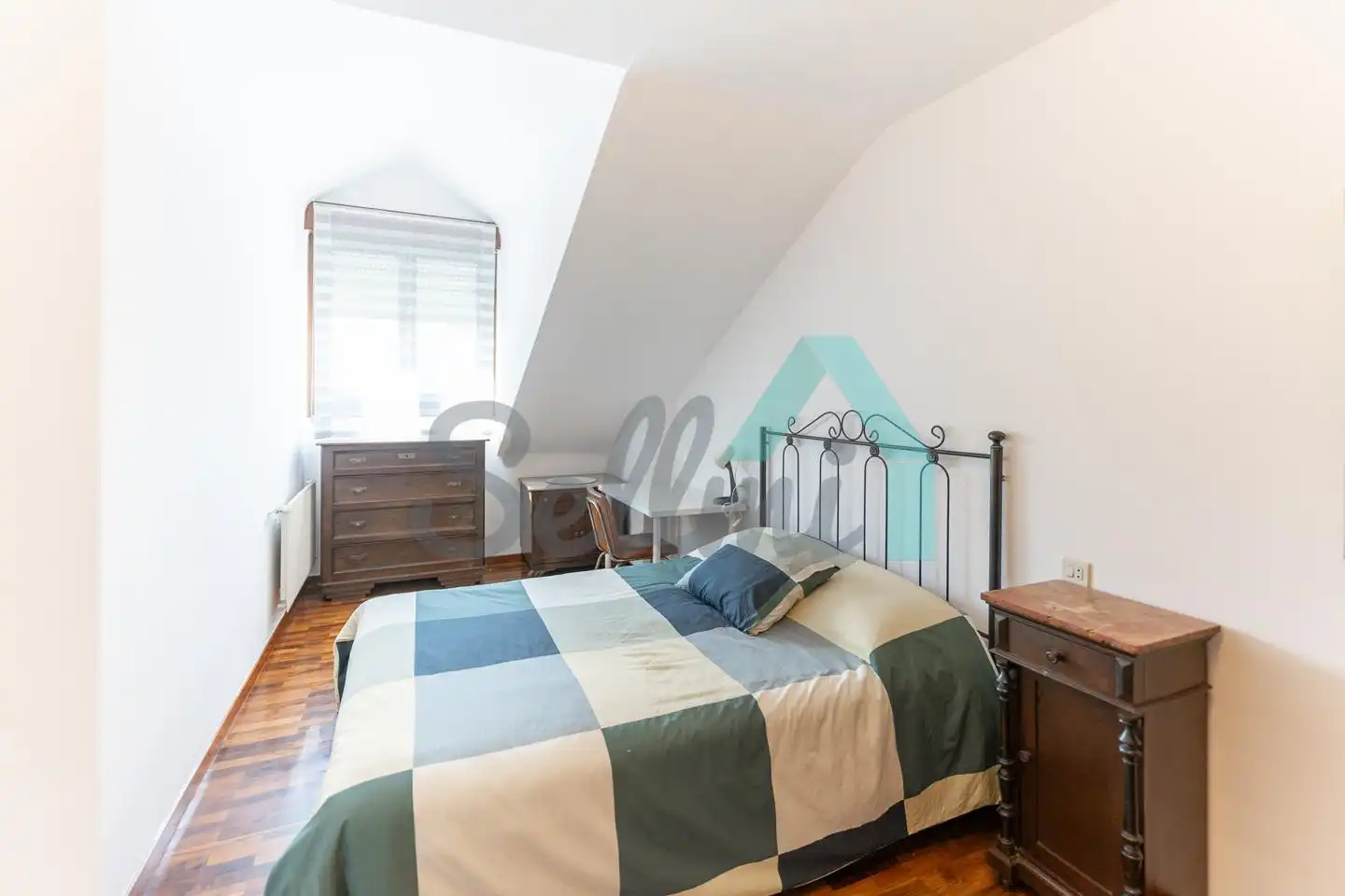 Schlafzimmer von Maisonette zur Miete in Oviedo  mit Heizung, Parkett und Terrasse