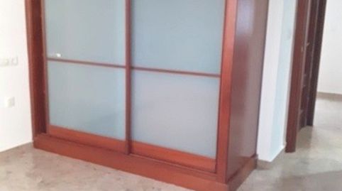 Foto 5 de Apartamento de alquiler en Huerta de la Reina - Trassierra, Córdoba Capital