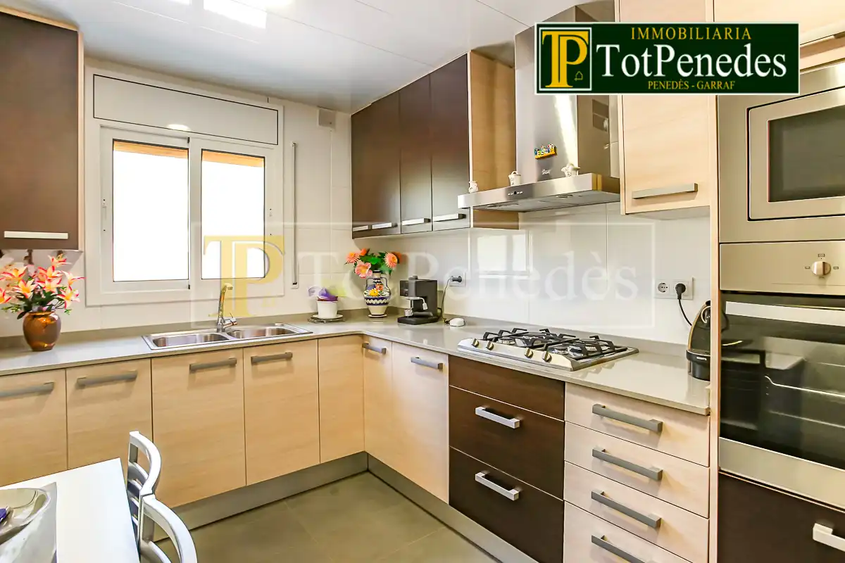 Küche von Haus oder Chalet zum Verkauf in Querol mit Privatgarten, Schwimmbad und Möbliert