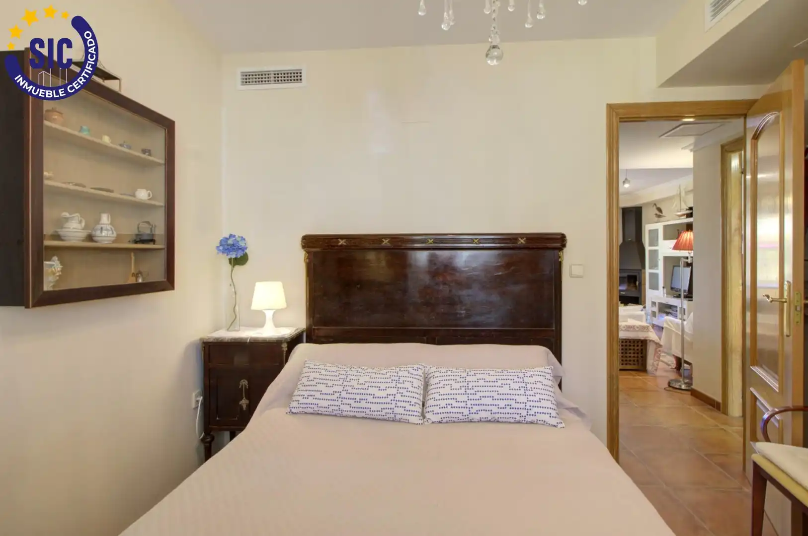 Dormitori de Casa adosada en venda en Sagunto / Sagunt amb Aire condicionat, Calefacció i Jardí privat