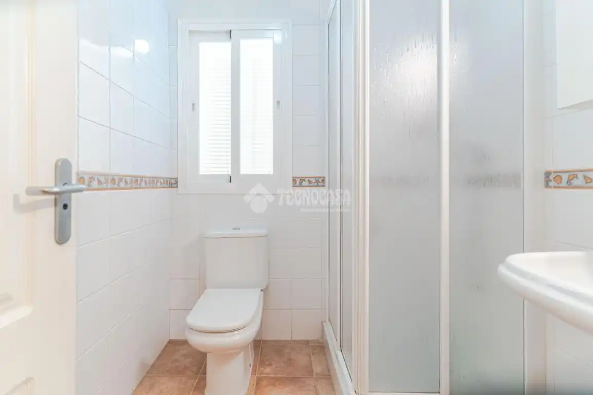 Baño de Piso en venta en La Zubia con Terraza