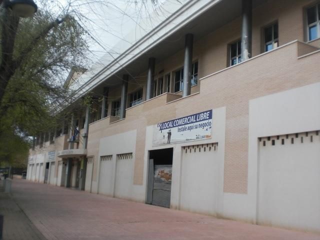 Vista exterior de Local en venda en Puertollano