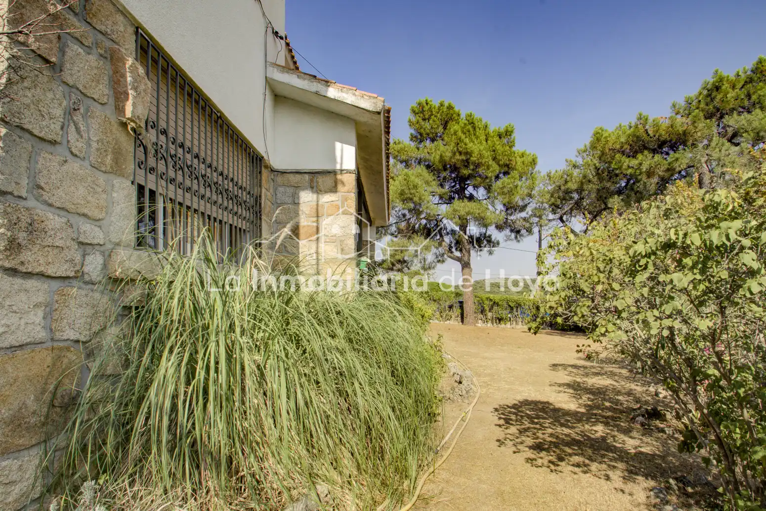 Jardí de Casa o xalet en venda en Hoyo de Manzanares amb Calefacció, Jardí privat i Terrassa