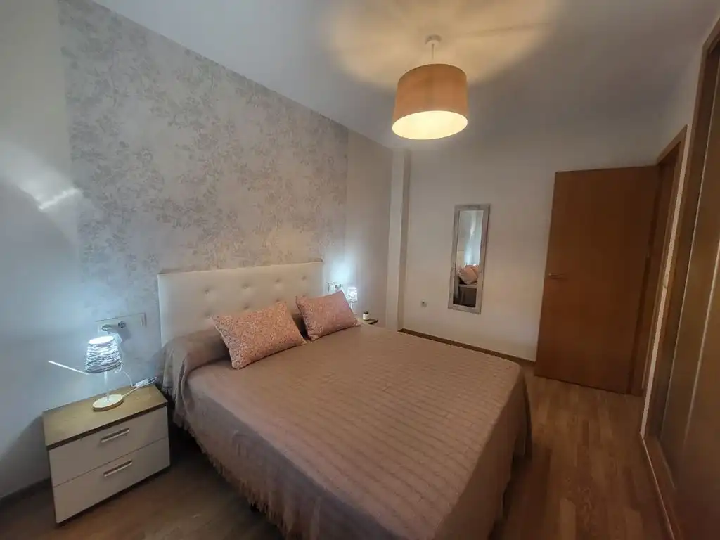 Habitación de Ático de alquiler en La Roda con Aire acondicionado, Calefacción y Terraza