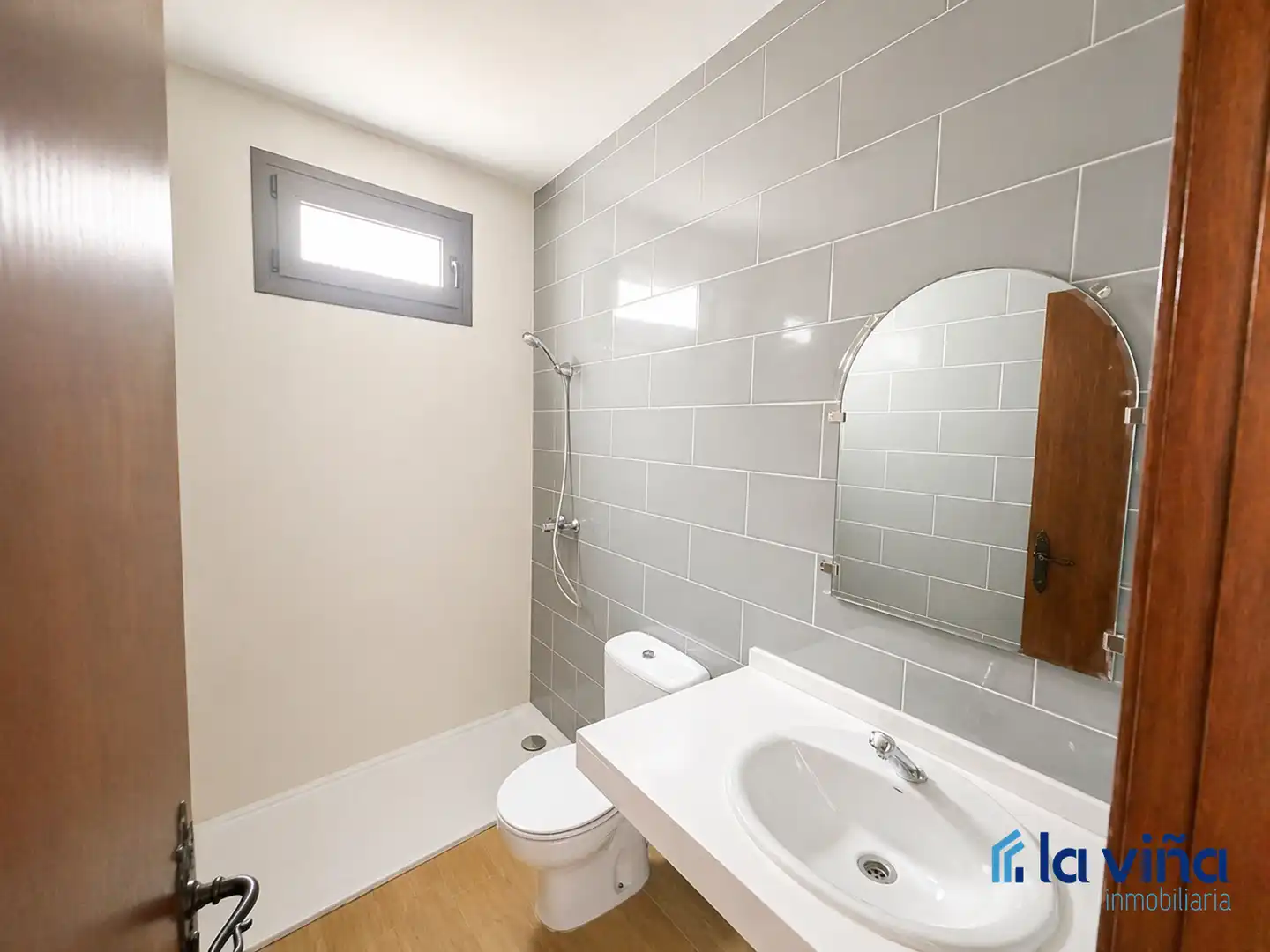 Bathroom of Houses for sale in Cuevas Bajas  with Swimming Pool and Furnished