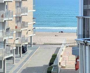 Exterior view of Apartment for sale in  Valencia Capital  with Air Conditioner, Terrace and Storage room