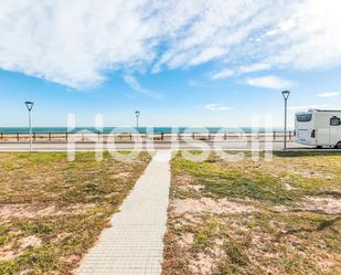 Vista exterior de Casa o xalet en venda en Vandellòs i l'Hospitalet de l'Infant amb Piscina