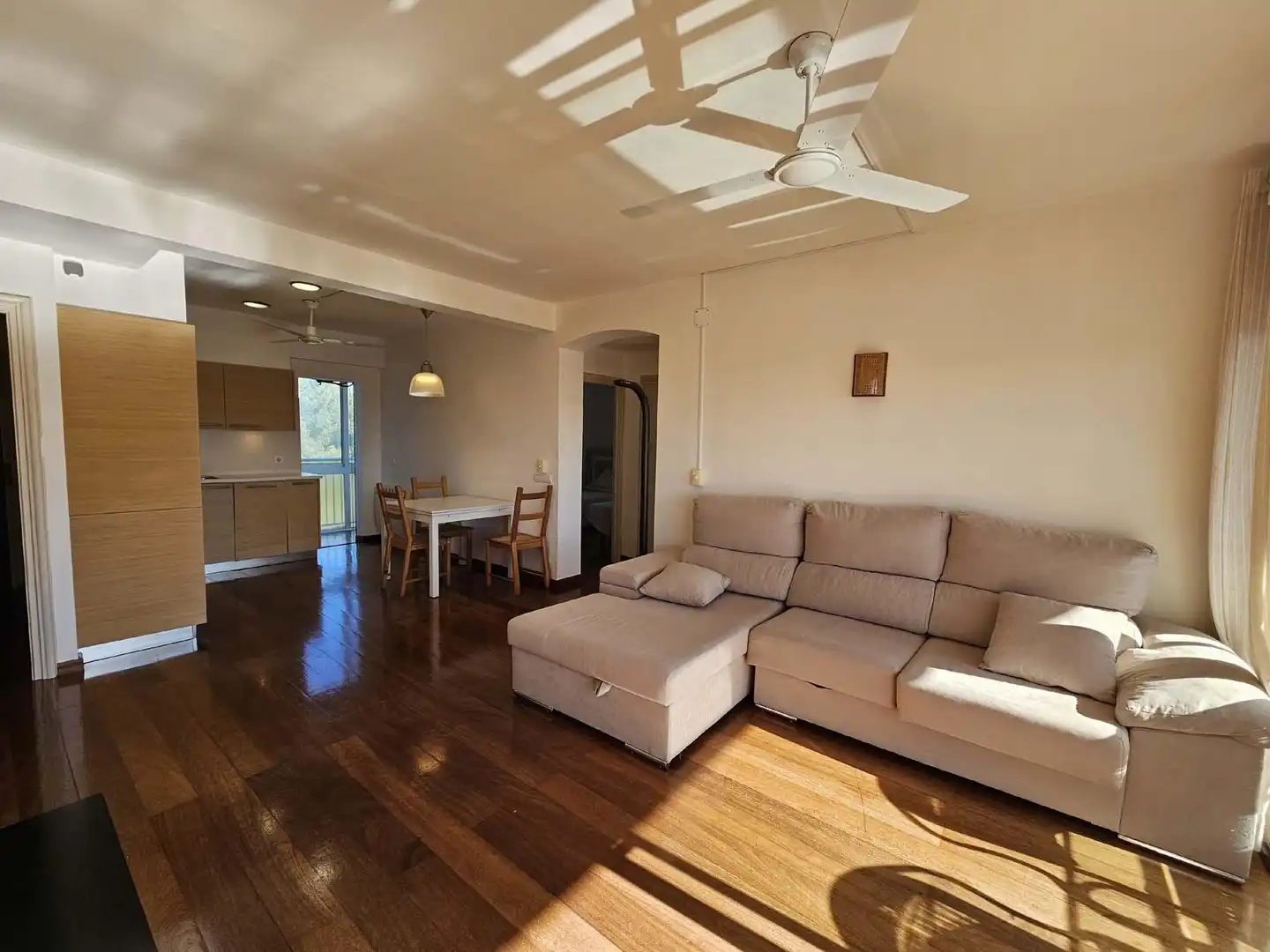 Sala d'estar de Apartament en venda en Sant Feliu de Guíxols amb Calefacció, Parquet i Terrassa