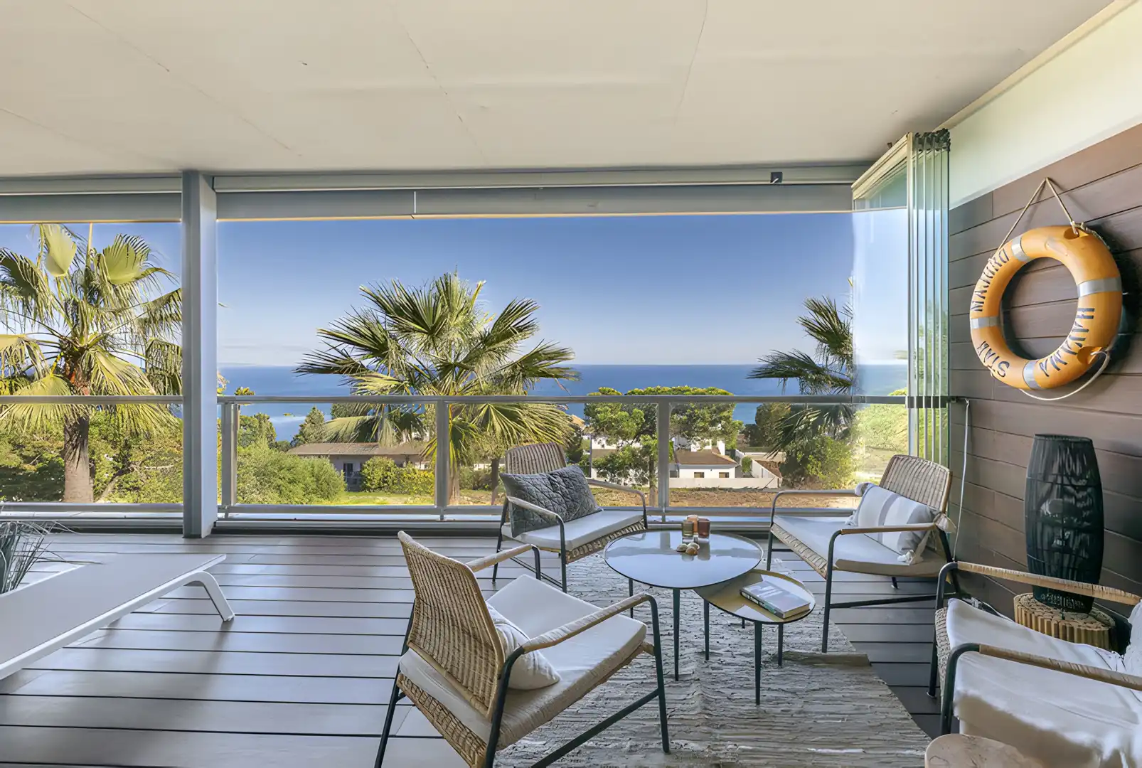 Apartament amb piscina en venda a Manilva Pueblo