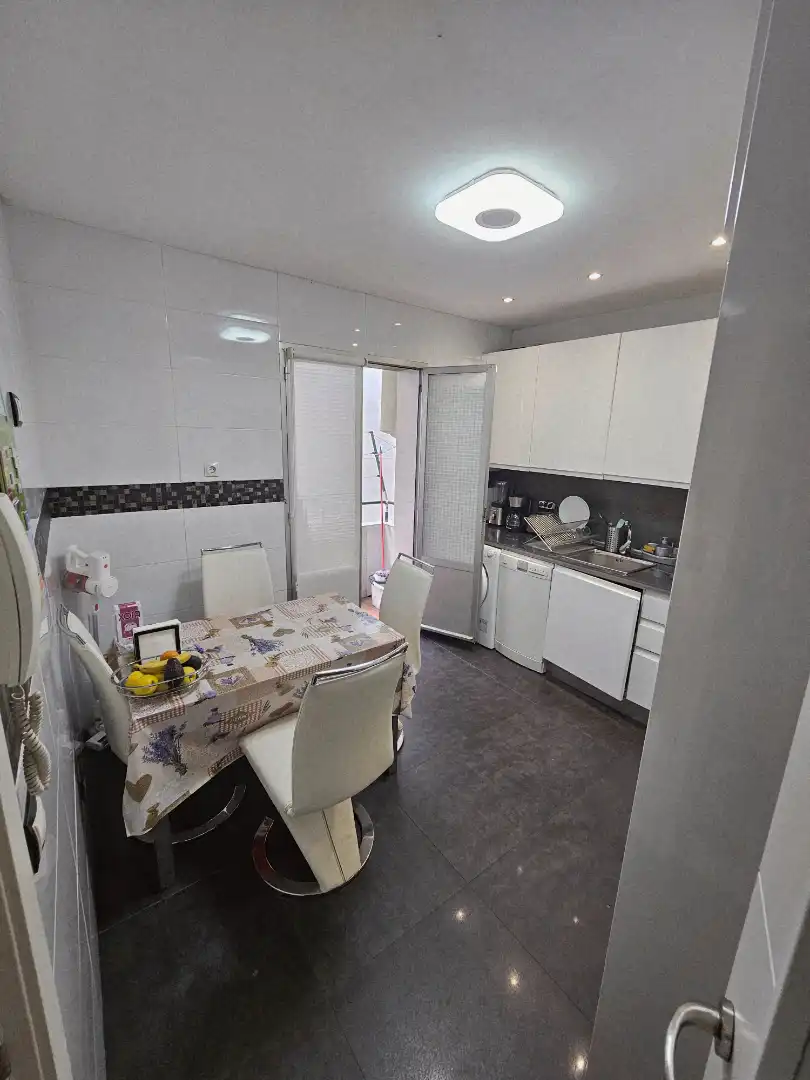Cocina de Piso en venta en Sestao  con Amueblado y Balcón