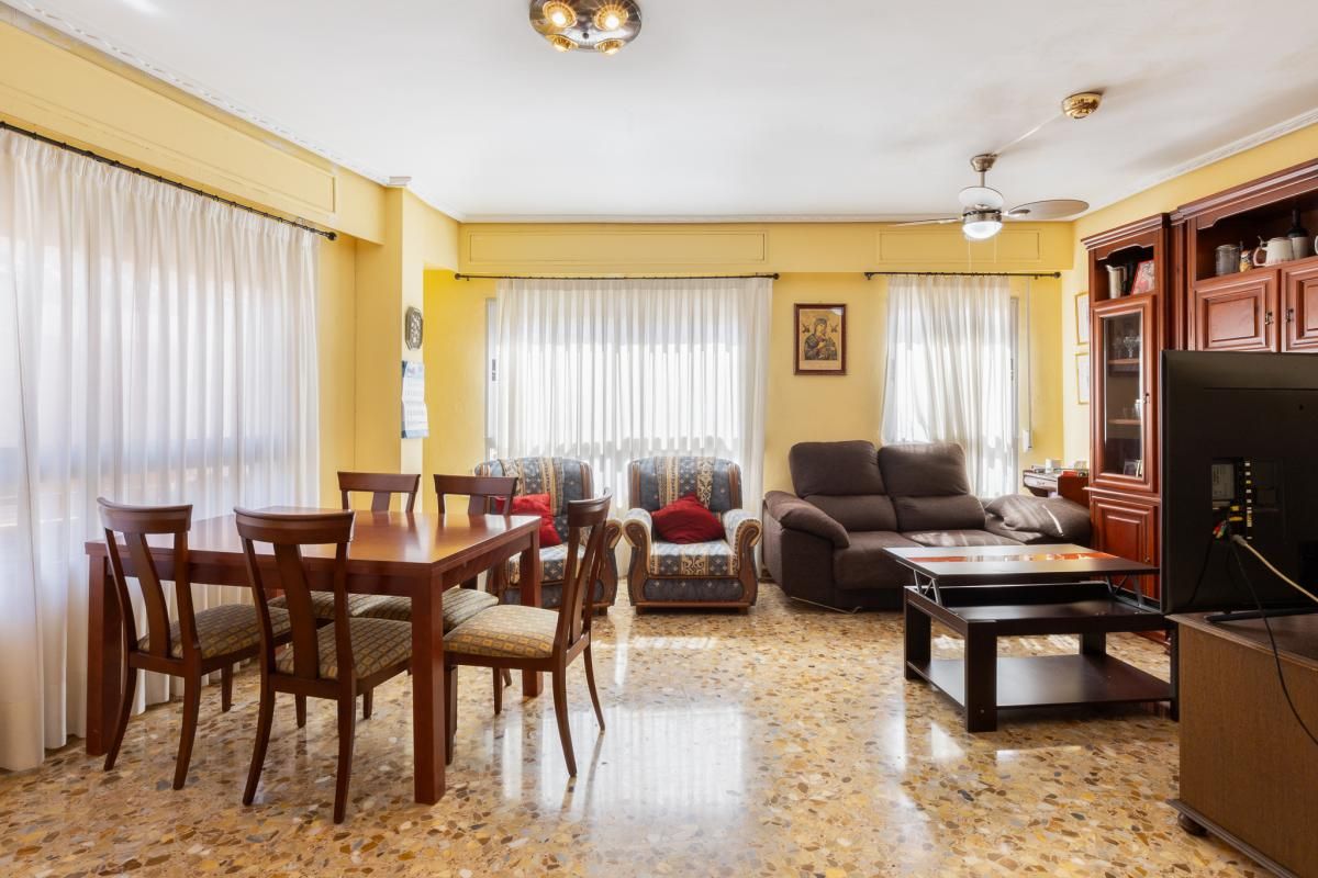 Planta baja for sale in C. Jovellanos, Casco Antiguo