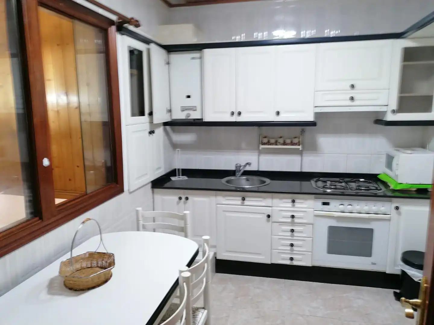 Cuina de Casa o xalet en venda en A Pobra de Trives 