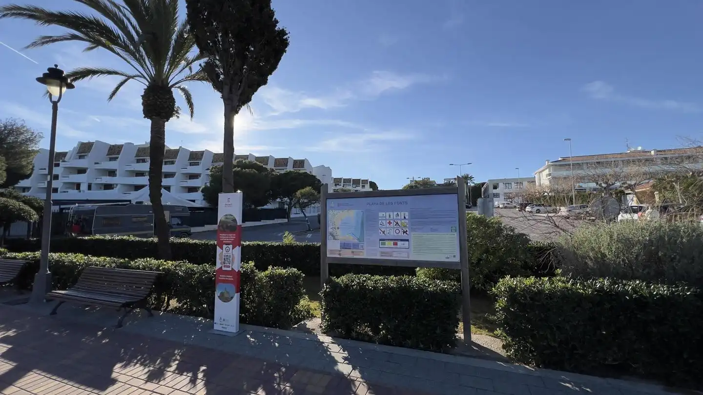 Exterior view of Flat for sale in Alcalà de Xivert  with Air Conditioner, Private garden and Terrace